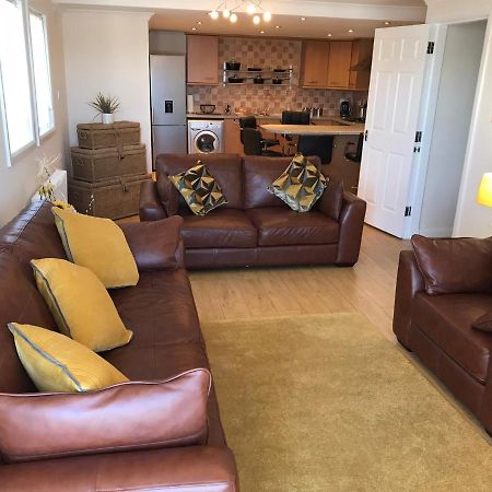 Beautiful 3-Bed Apartment In Gourock Εξωτερικό φωτογραφία